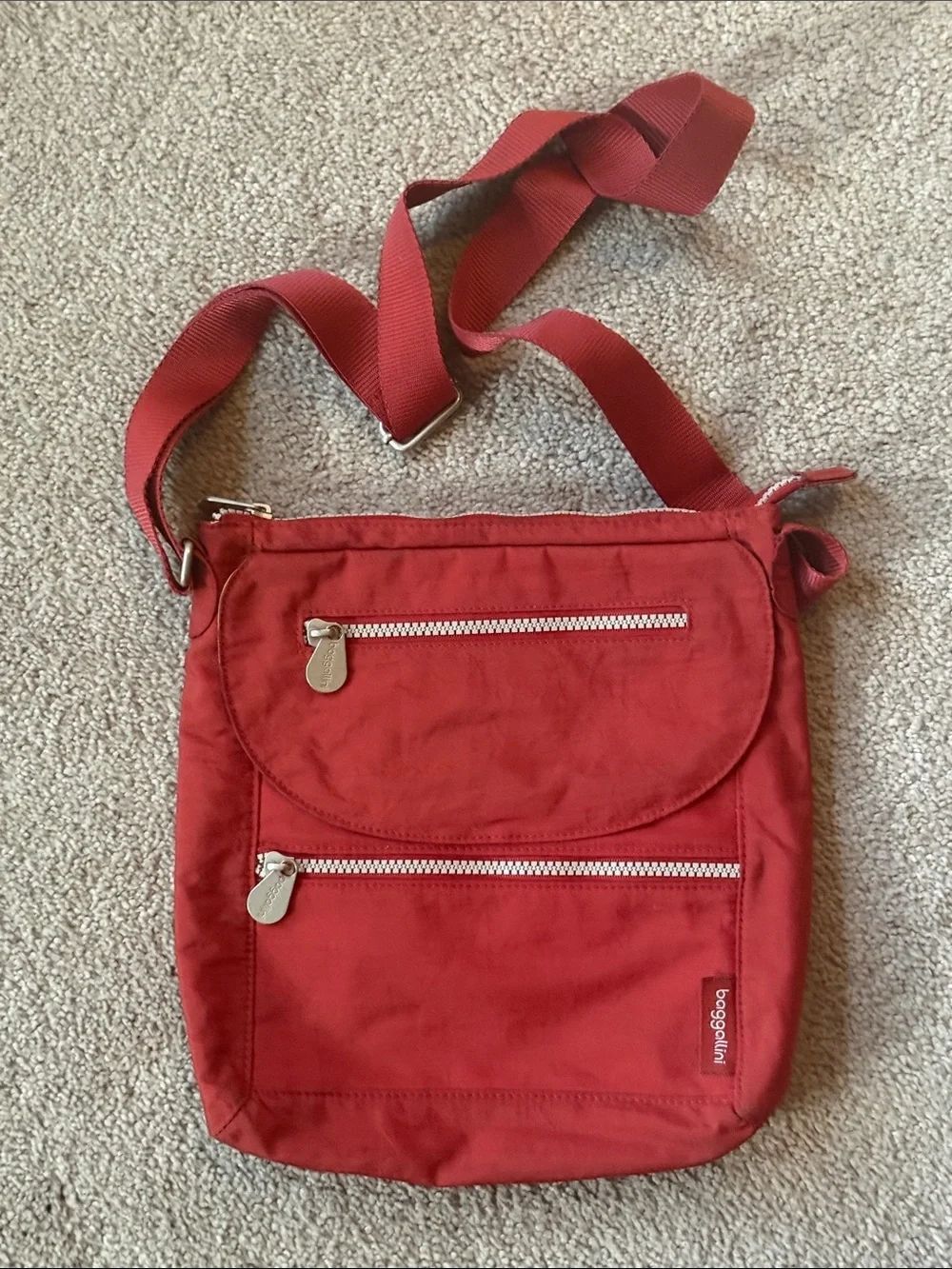 Baggallini Women’s Red Messenger Crossbody Bag!